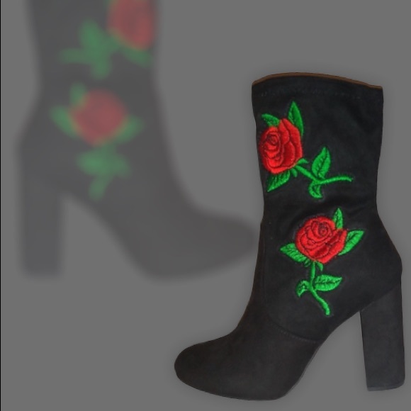 🛑BOGO 🆕Black Floral Embroidered Boot - Picture 9 of 12